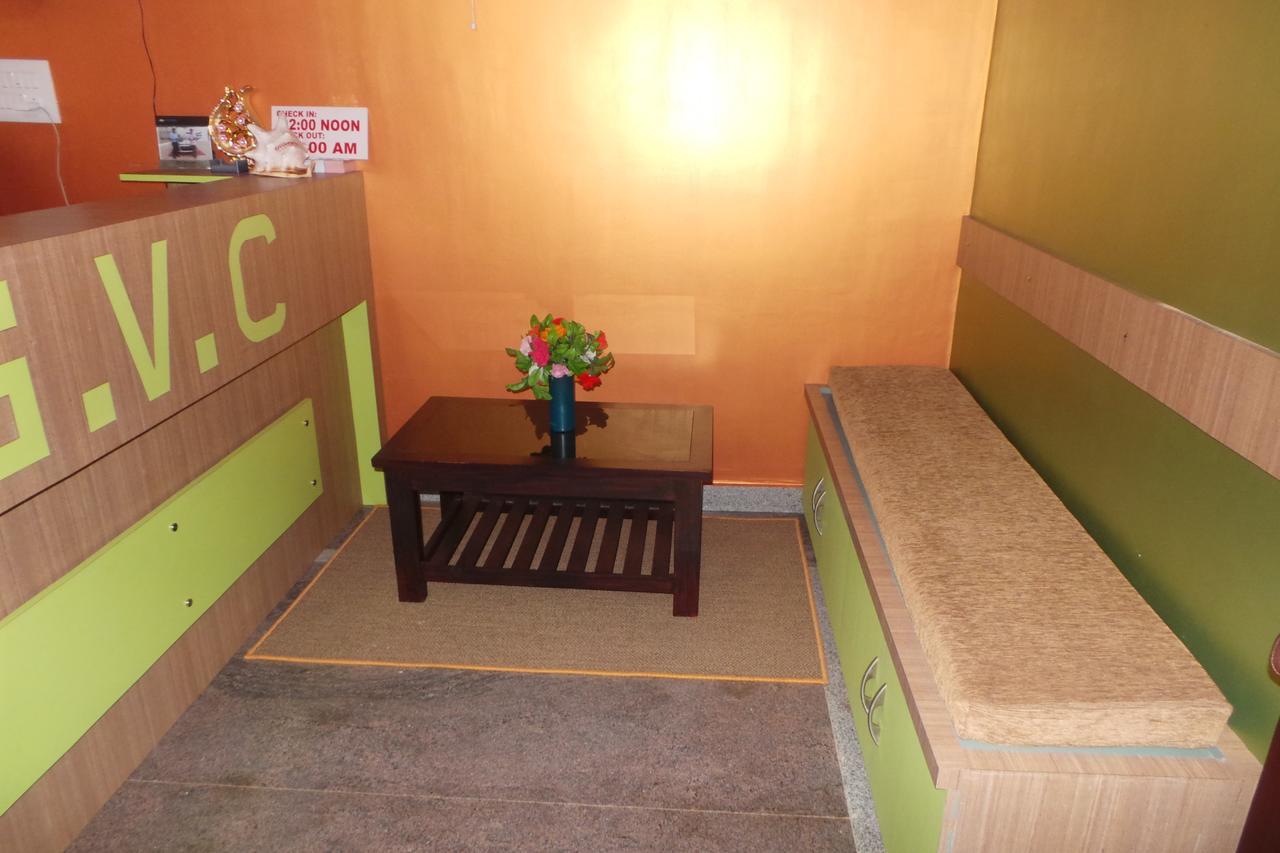 Iroomz Sri Vinayaka Comfort Virajpet Esterno foto