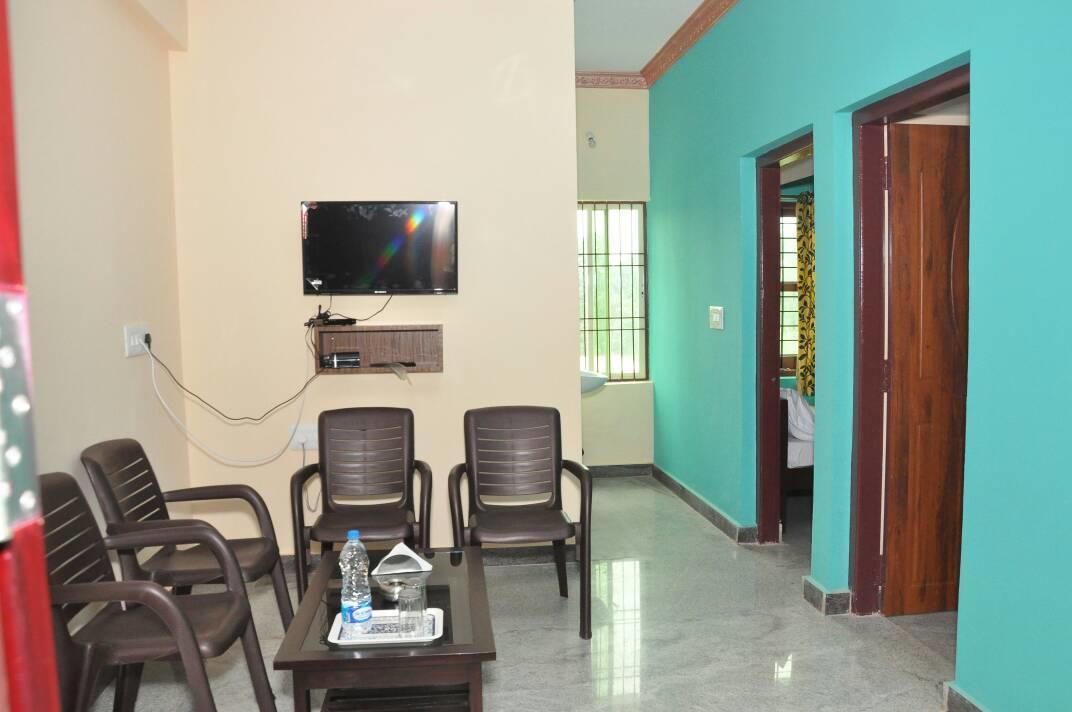 Iroomz Sri Vinayaka Comfort Virajpet Esterno foto